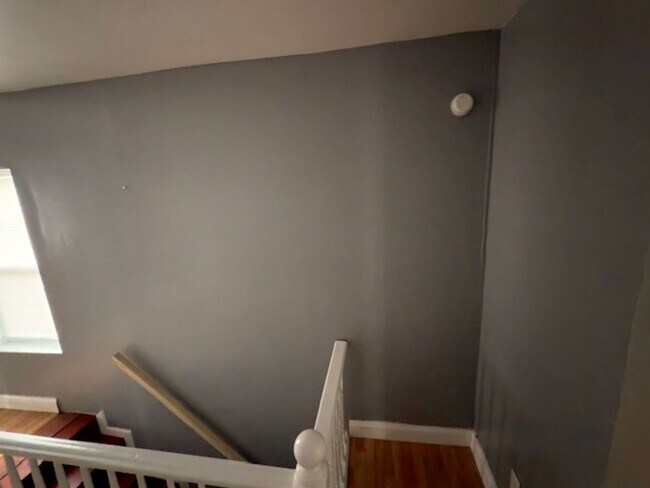 Building Photo - 925 Xenia Ave