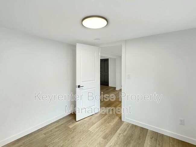 Building Photo - 1516 1/2 N 7th St