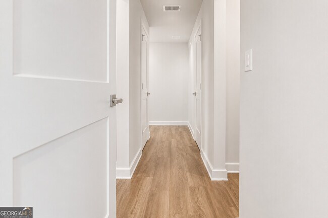 Building Photo - 1129 Bluecoat Cir