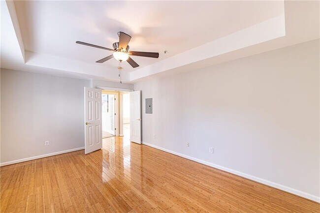 Building Photo - 3275 Lenox Rd NE