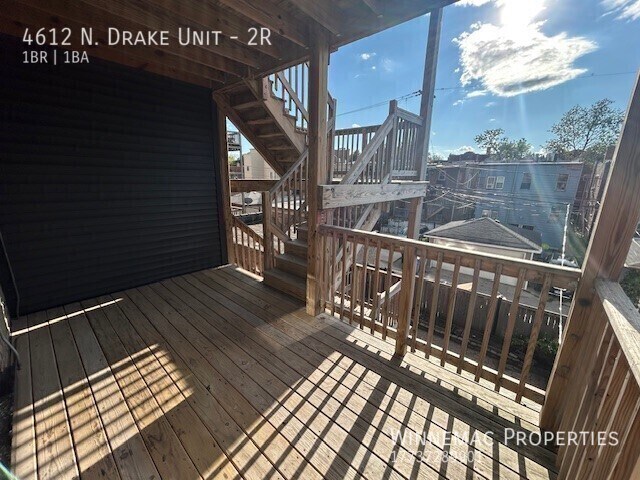 Building Photo - 4612 N Drake Ave