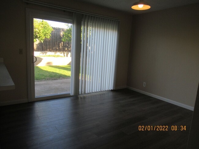 Building Photo - Single Story Northern Vandenberg Village Home