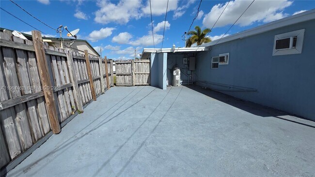 Building Photo - 6616 Raleigh St