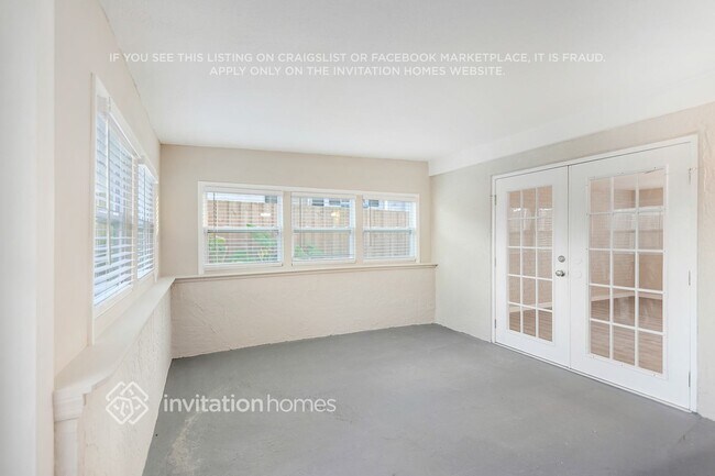 Building Photo - 15740 Sea Pines Dr