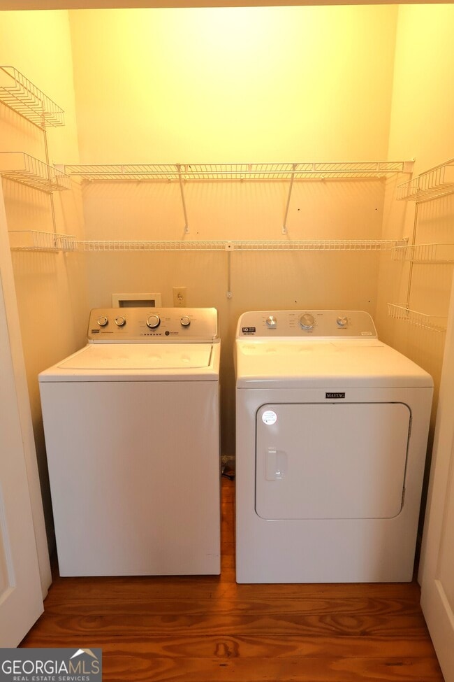 Building Photo - 217 Mountain View St