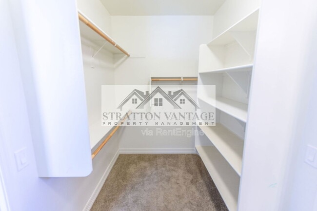 Building Photo - 2883 E Ebony Dr