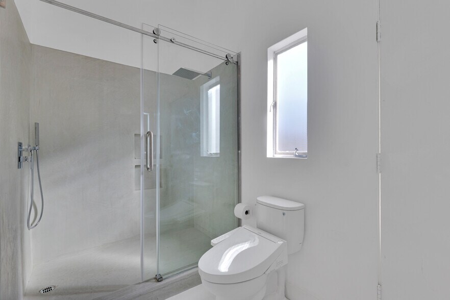 Building Photo - 6234 Paseo Canyon Dr