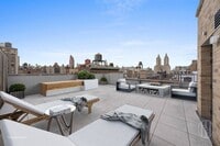 Building Photo - 164 W 74th St