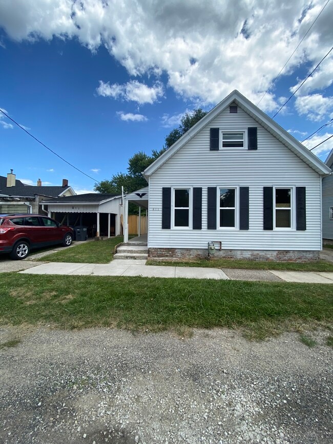 Building Photo - 811 Willard St