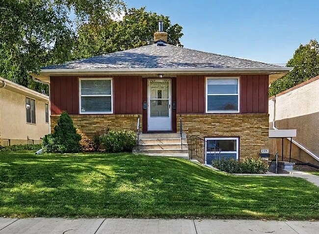 Building Photo - 5212 Bloomington Ave