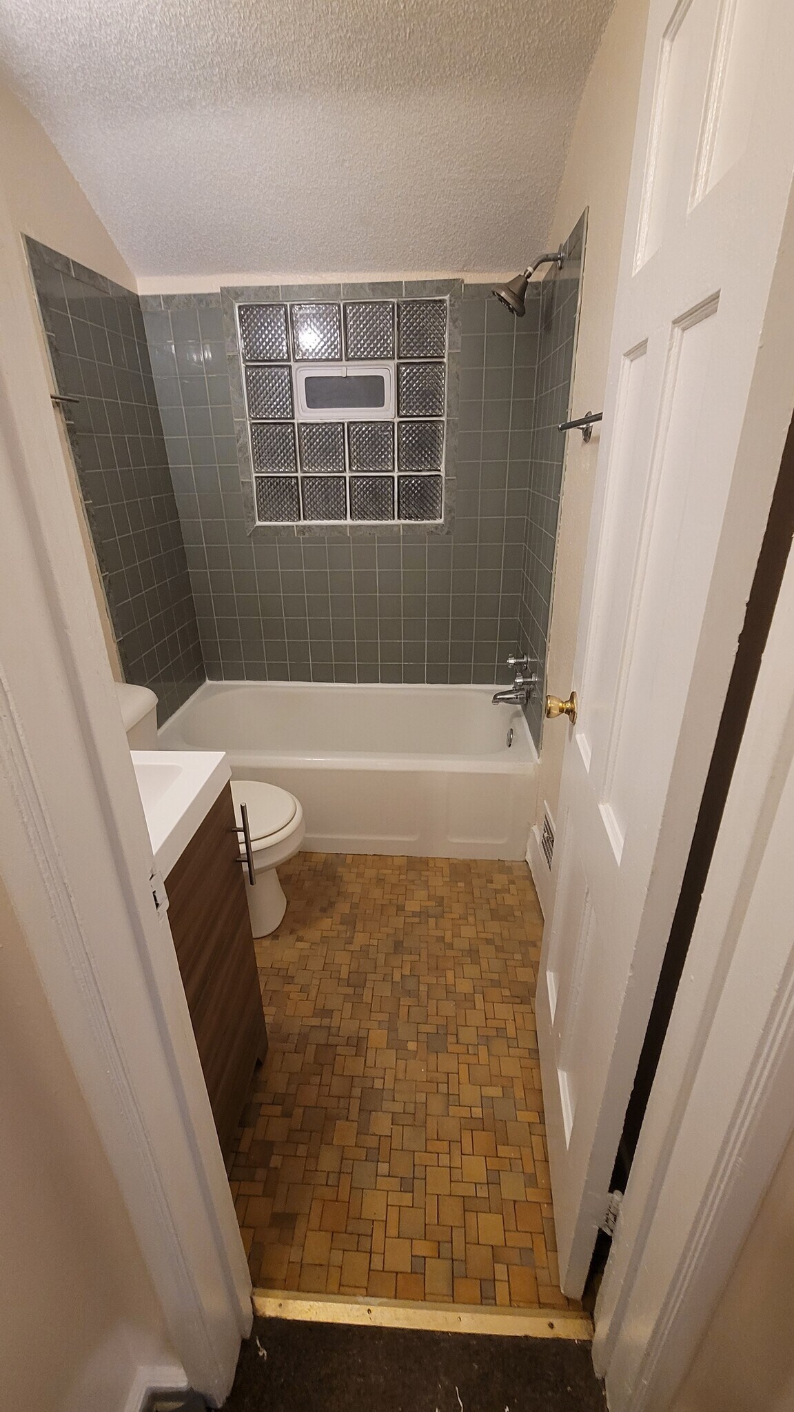 Bathroom - 6319 W Center St