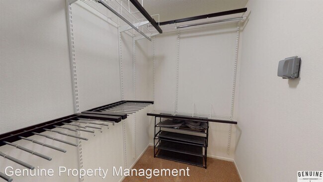 Building Photo - 2 br, 1.5 bath House - 12092 Sylvan River ...