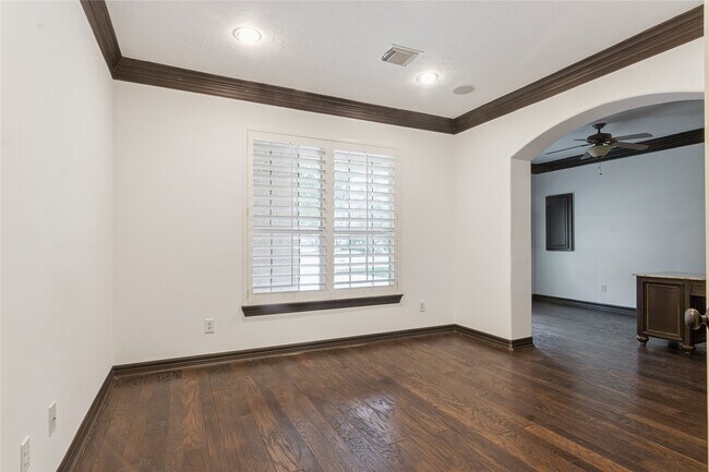 Building Photo - 5306 Norborne Ln