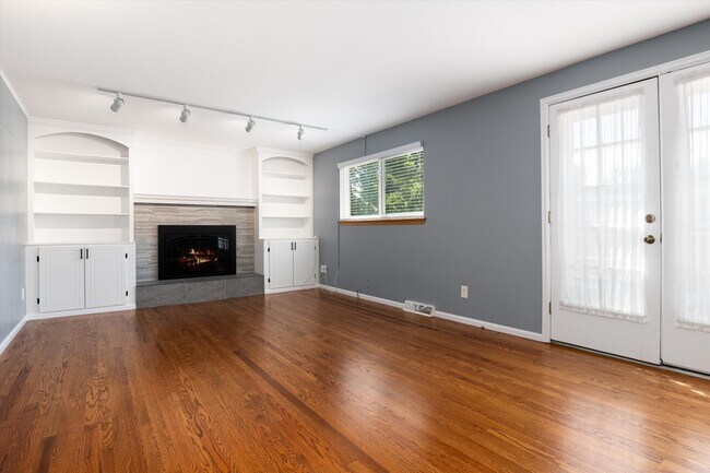 Building Photo - 13123 Spica Dr