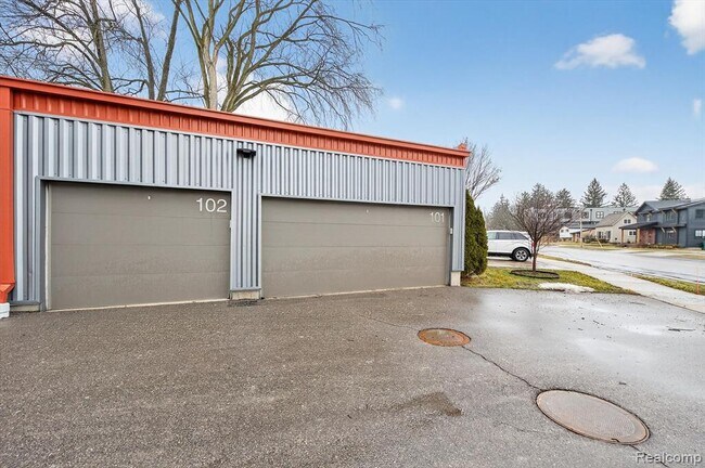 Building Photo - 293 N 2nd St