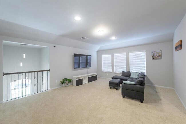 Building Photo - 4519 Hronas Dr
