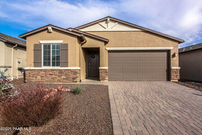 Primary Photo - 1356 Warbler Wy