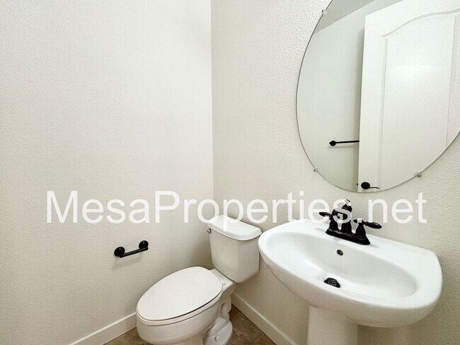 Building Photo - 15818 Iron Canyon Ln