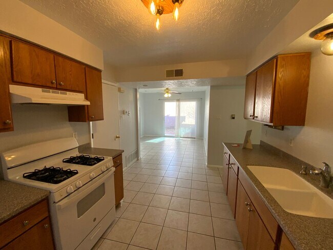 Building Photo - 3 Bedroom Single Story Home Available Near San Pedro Dr NE & McLeod Rd NE!
