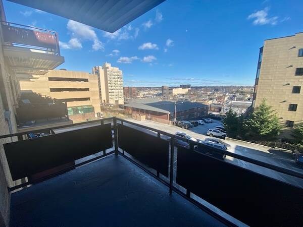 Building Photo - 30 2nd St