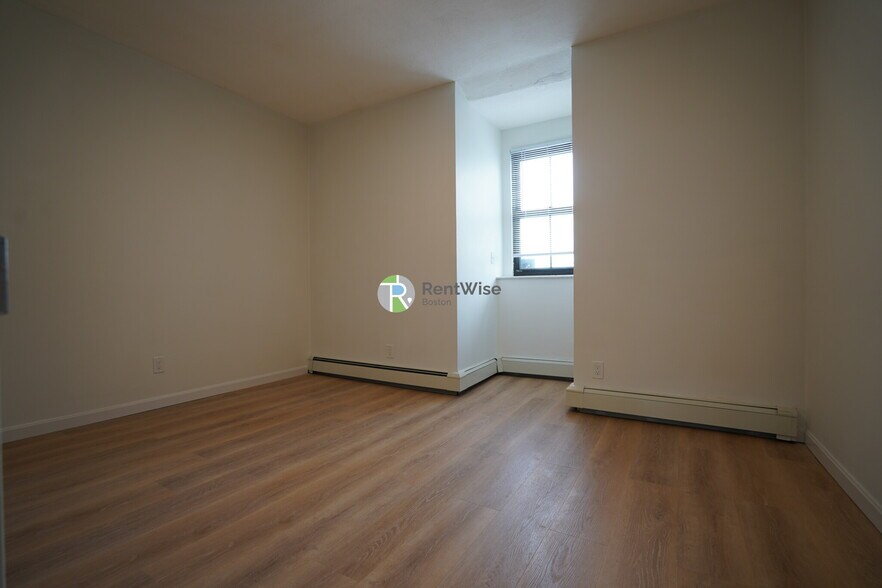 Building Photo - 521 Massachusetts Ave