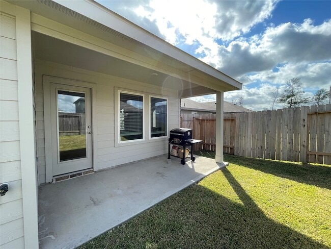 Building Photo - 23811 Desert Brush Ct