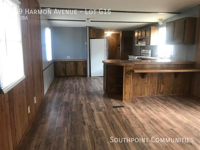 Building Photo - 1049 Harmon Ave