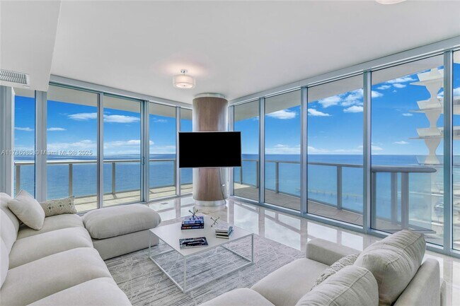 Primary Photo - 17001 Collins Ave