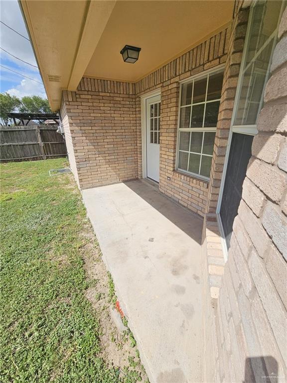 Building Photo - 8309 Las Palmas Dr
