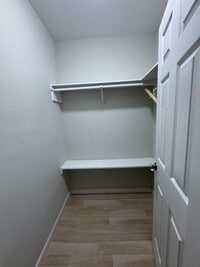 Building Photo - 10157 Barberry St