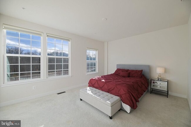 Building Photo - 10960 Presidential Pkwy