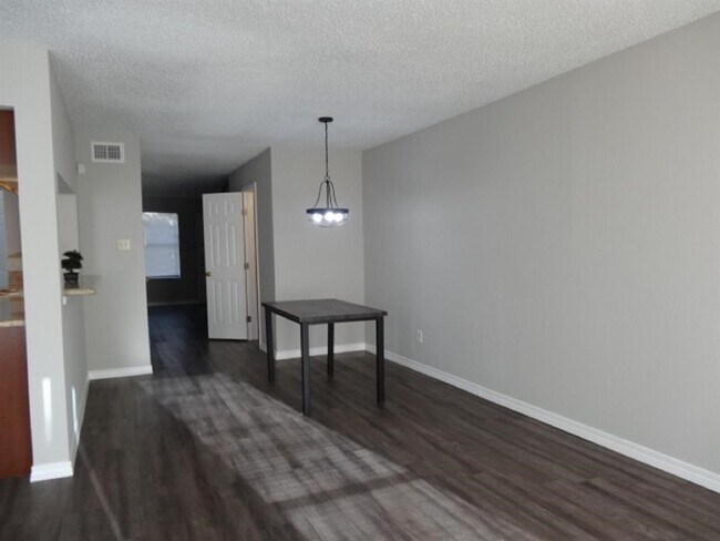 Building Photo - 15521 Weldon Dr