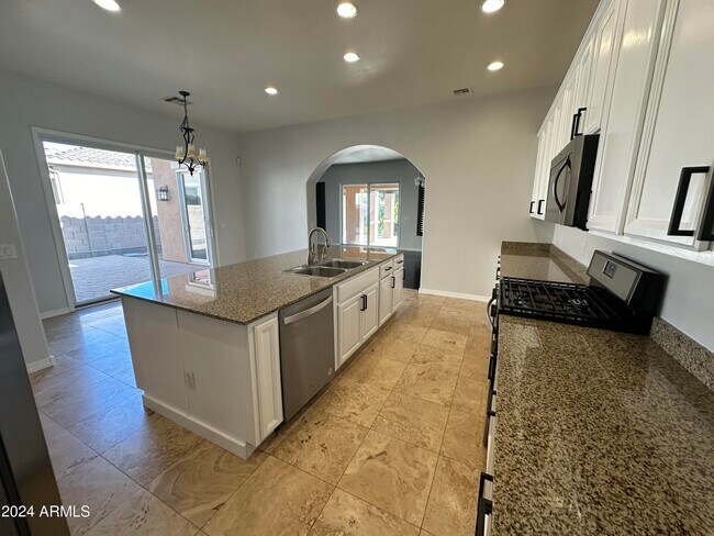 Building Photo - 2251 E Azalea Dr