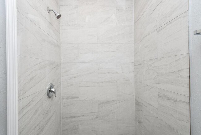Building Photo - 10322 Rancho Bernardo Ln