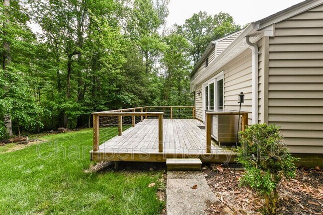 Building Photo - 8504 Shadeway Pl