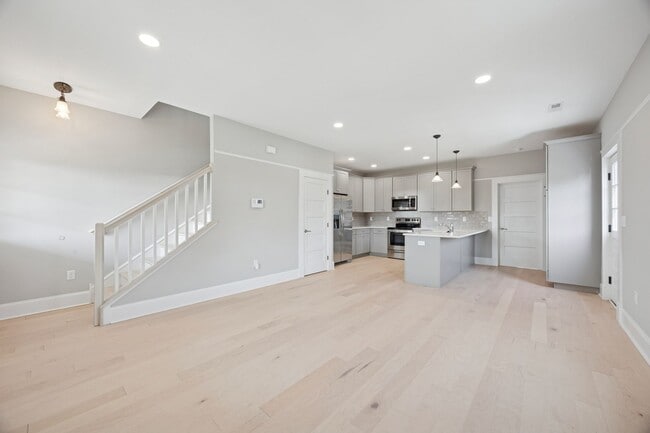 Building Photo - Delaware City Alert!! 3 bed 2 baths available NOW!