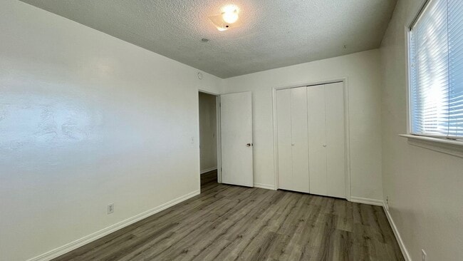 Building Photo - Stand-Alone 2 Bedroom Beach House, Single-Level with Garage