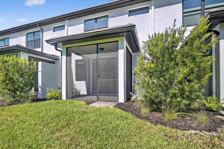 Building Photo - 27823 Solis Grande Dr
