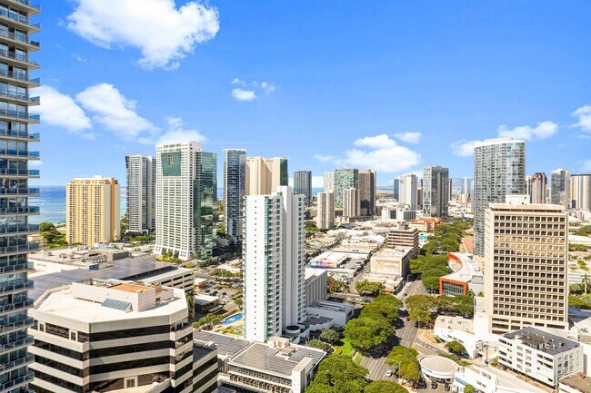 Building Photo - 2323