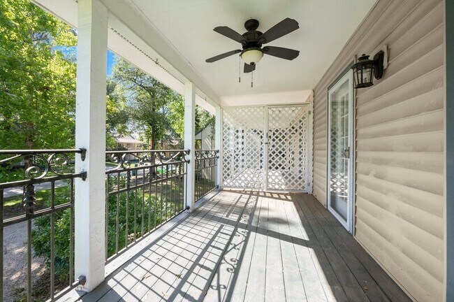 Building Photo - 5387 Rosedown Ct