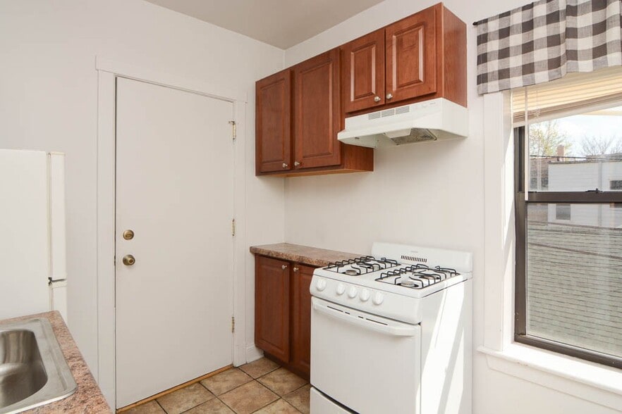 Building Photo - 2617 N Spaulding Ave