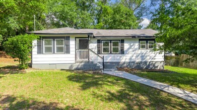 Building Photo - 3930 Fairview Dr