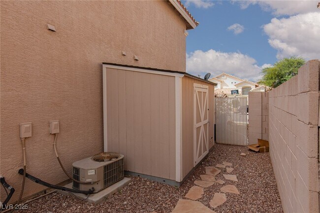 Building Photo - 3900 Triora St