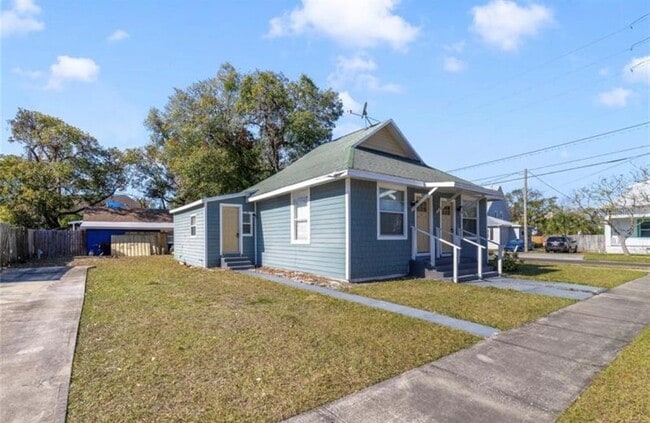 Building Photo - 222 N Orlando Ave