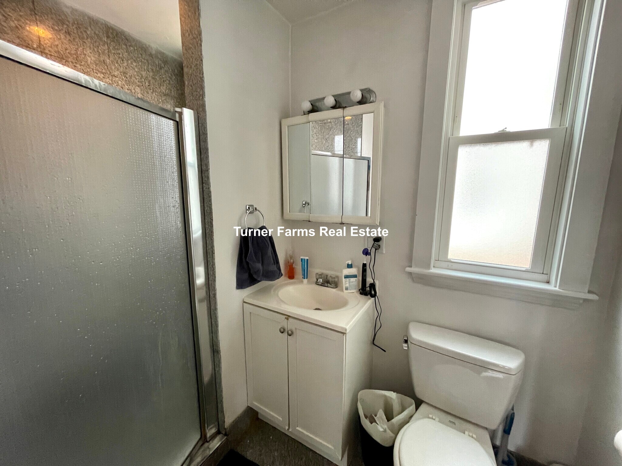 Building Photo - 38 Newton St