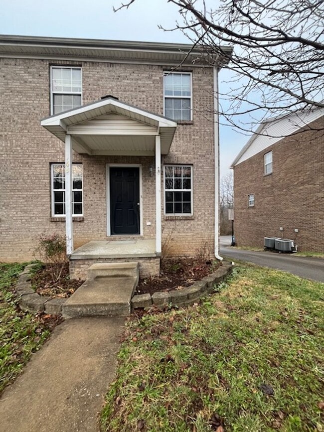 Building Photo - 165 Garnet Dr