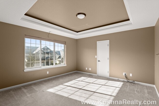 Building Photo - Outstanding 4 BD* 3* BA + *Bonus Room* Cor...