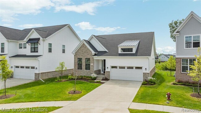 Building Photo - 5636 Suffolk Ct