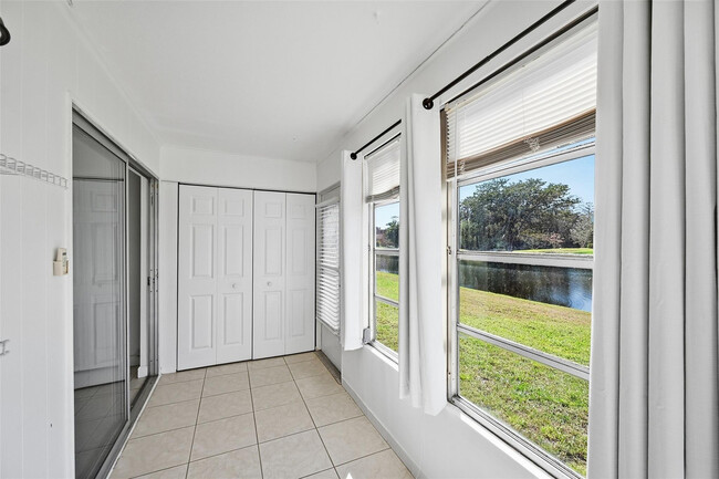 Building Photo - 451 Monaco J