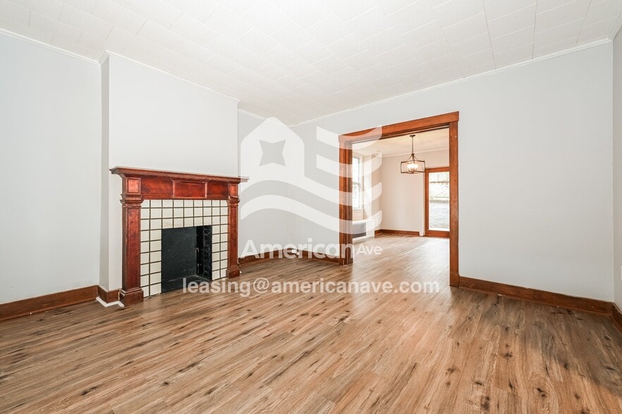 Building Photo - 3013 Pyramid Ave